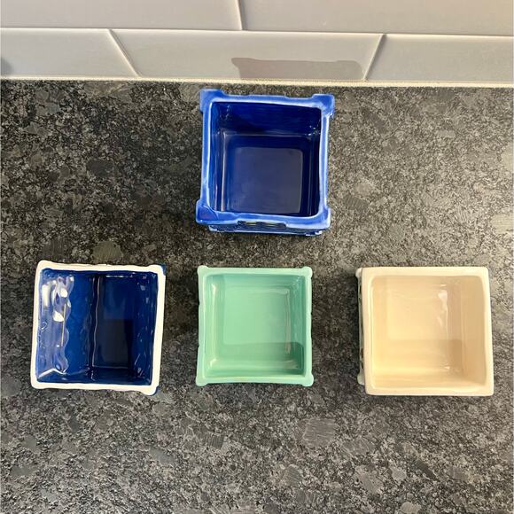 NWT Anthropologie Sugar Cookie Townhouse Measuring Cups - Picture 6 of 6